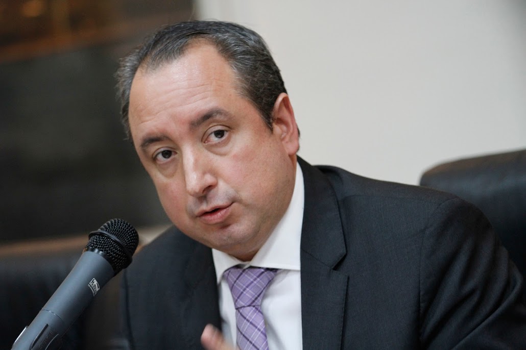 El tesorero Carlos Garza Ibarra indicó que con estos descuentos estiman que más de 856 mil vehículos del padrón que existe en Nuevo León serán benefic