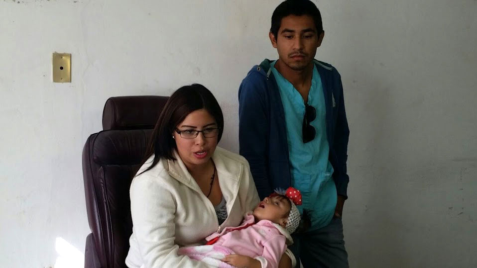 Se trata de una familia con una situación económica precaria que les impide adquirir el medicamento que le prescriben para que su padecimiento.