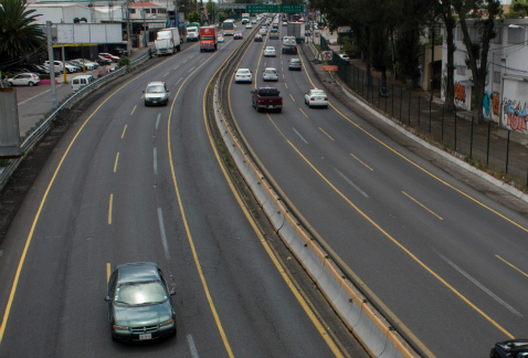 Los trayectos hacia Cuernavaca y de regreso a la Ciudad de México se facilitarán, al mantenerse abiertos los carriles de la autopista México-Cuernavac