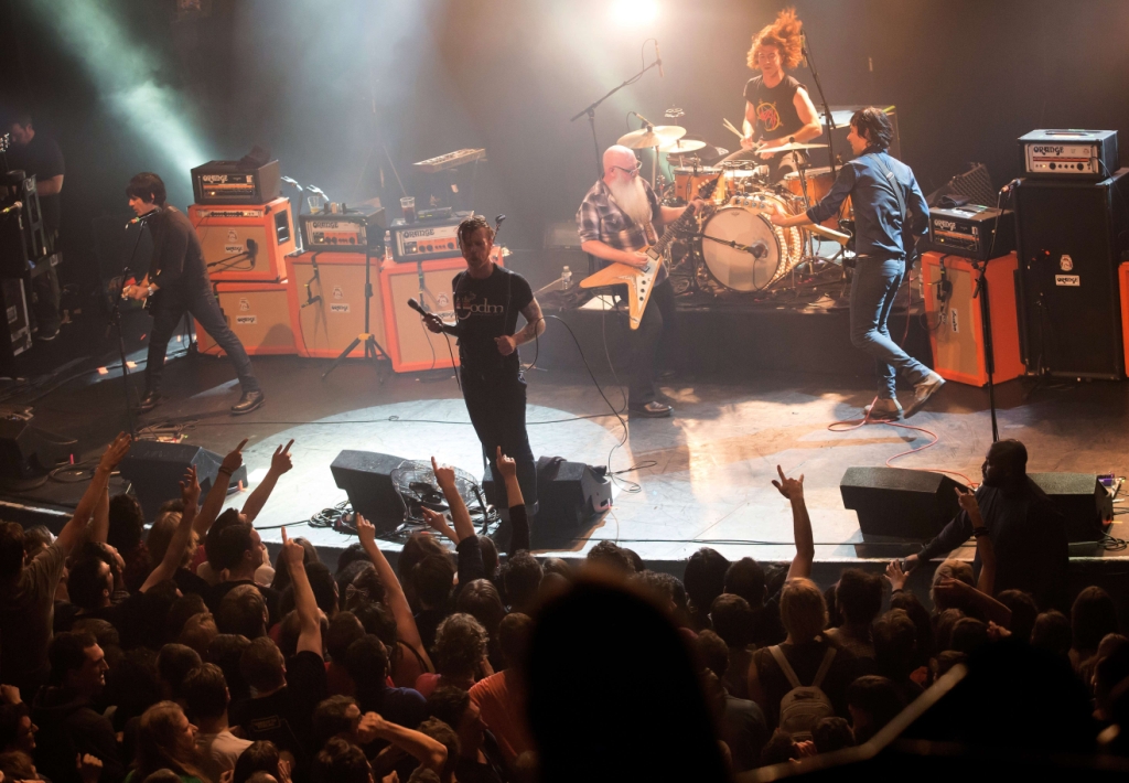 Eagles of Death Metal durante su presentación en el Bataclan de París. 