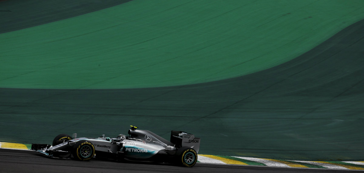 Nico Rosberg durante la clasificación de este sábado en el GP de Brasil 