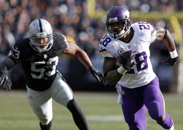 Adrian Peterson tuvo una tarde magnífica en Oakland