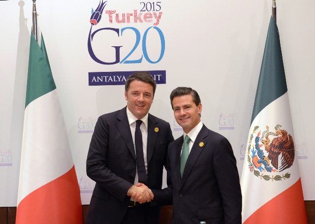 El presidente Enrique Peña Nieto y el primer ministro de Italia, Matteo Renzi en la cumbre del G20.