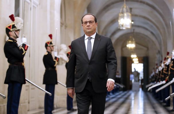 El presidente francés Francois Hollande recibirá al secretario de Estado de EU, John Kerry.