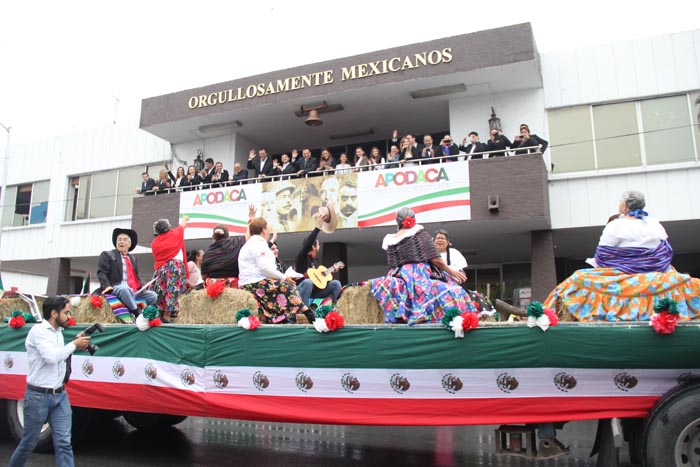 Grupos escolares y clubes de adultos mayores participaron.