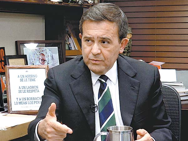 Ildefonso Guajardo Villarreal, en "El asalto a la razón".