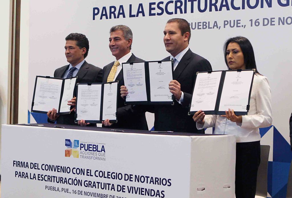 El acuerdo representará para los poblanos un ahorro de hasta 25 mil pesos a la hora de escriturar su respectivas casas. 