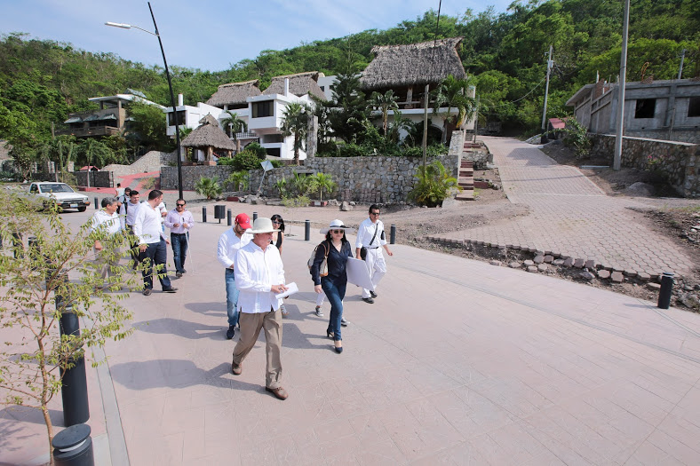 Presentan proyecto de pueblo y playa incluyente en Cuastecomates