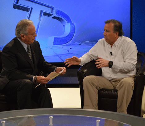 El secretario de Desarrollo Social fue entrevistado por el arquitecto Héctor Benavides para el Telediario Nocturno.