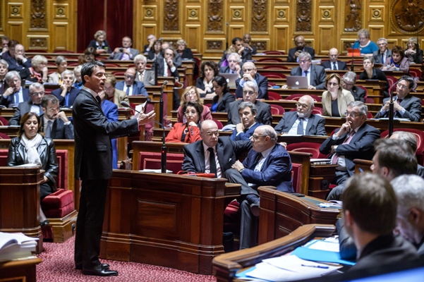 El Senado francés aprobó la extensión del estado de emergencia por tres meses.