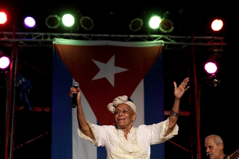 Omara Portuondo también fue una de las estrellas de la velada. 