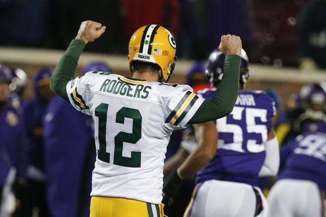 Aaron Rodgers, tuvo una buena tarde vs. Minnesota