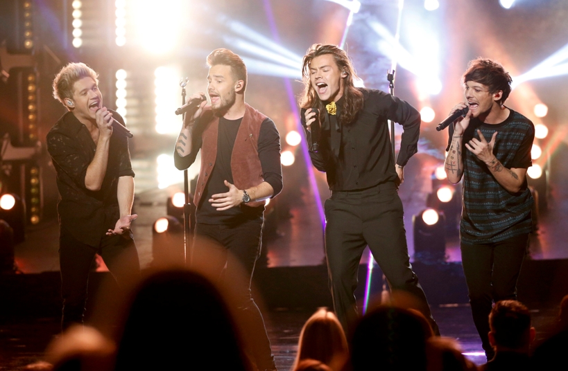 One Direction se llevó el premio como mejor dúo o grupo. 