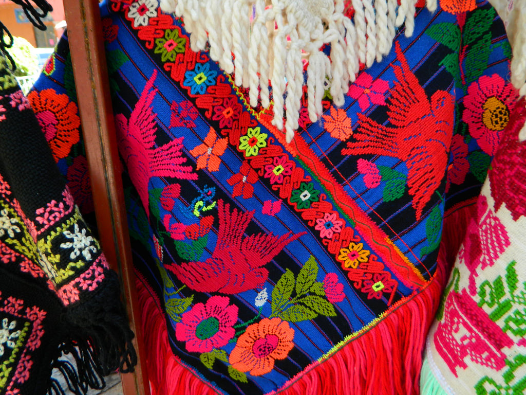 Quexquémetl es una prenda tradicional de San Luis Potosí.