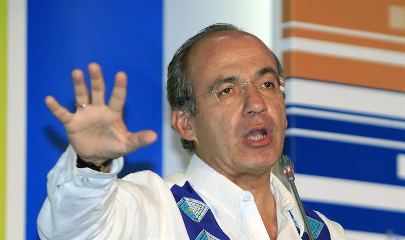 Felipe Calderón, durante su intervención hoy en el segundo día del XII Congreso Nacional de la Infraestructura en Cartagena de Indias
