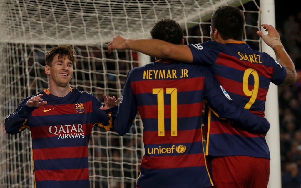 Messi, Luis Suárez y Neymar celebran la goleada ante la Real Sociedad 
