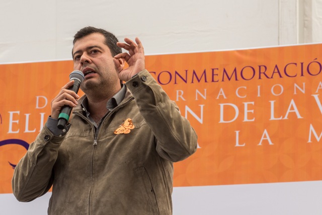 El secretario de Desarrollo Social del DF, José Ramón Amieva.