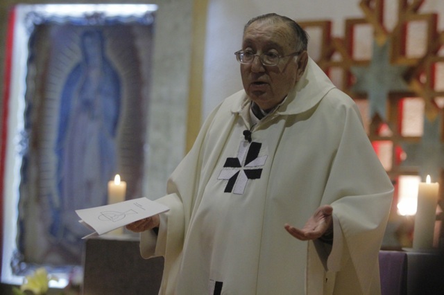 El padre Miguel Concha.