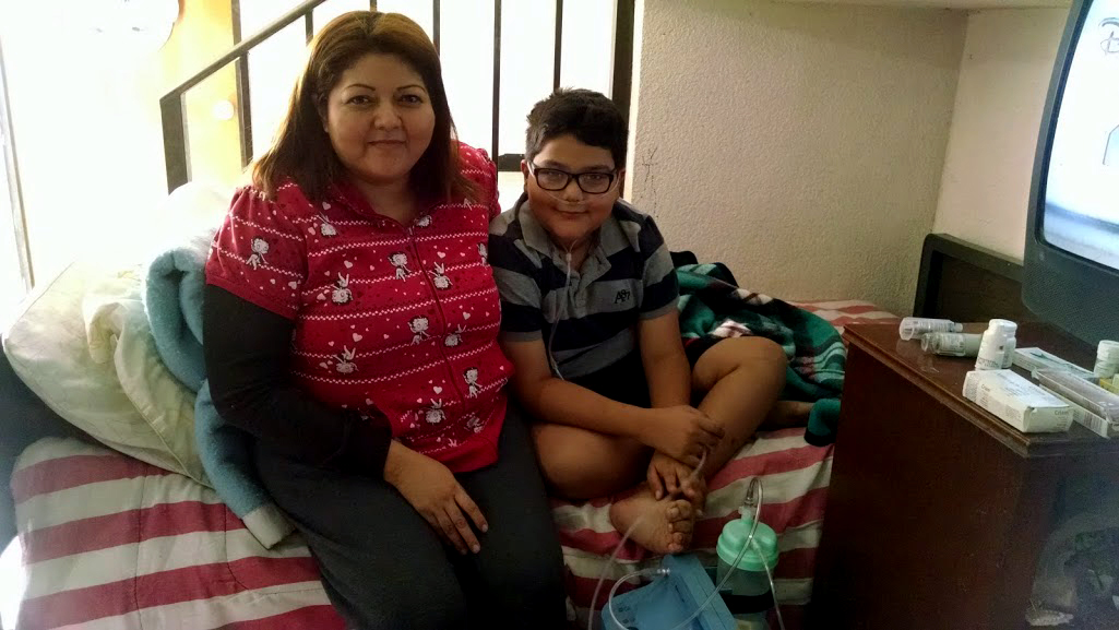 Isaac Martínez Ochoa de 11 años padece Hipertensión Pulmonar Tromboembólica crónica.