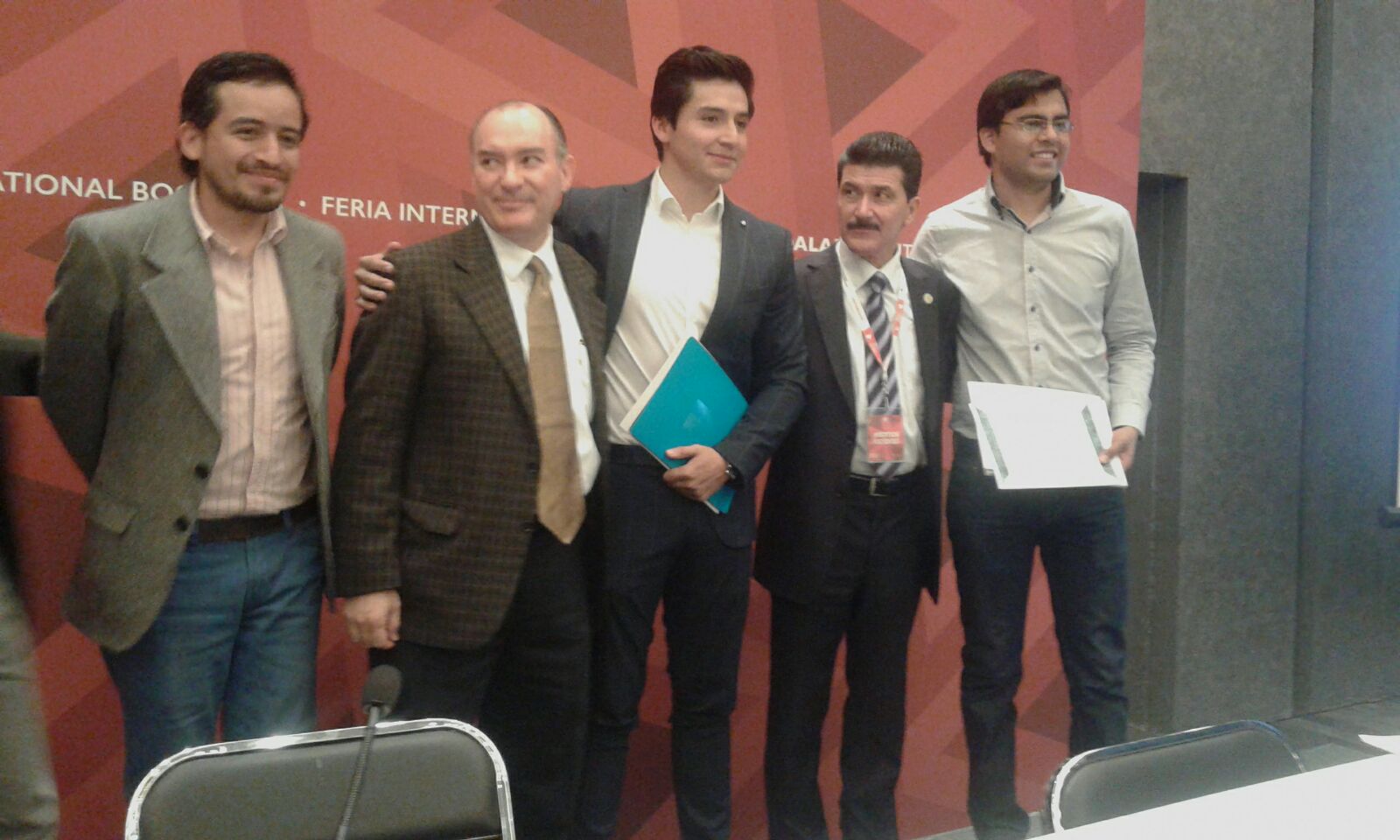Entrega del Premio Arpa FIL en su edición 21