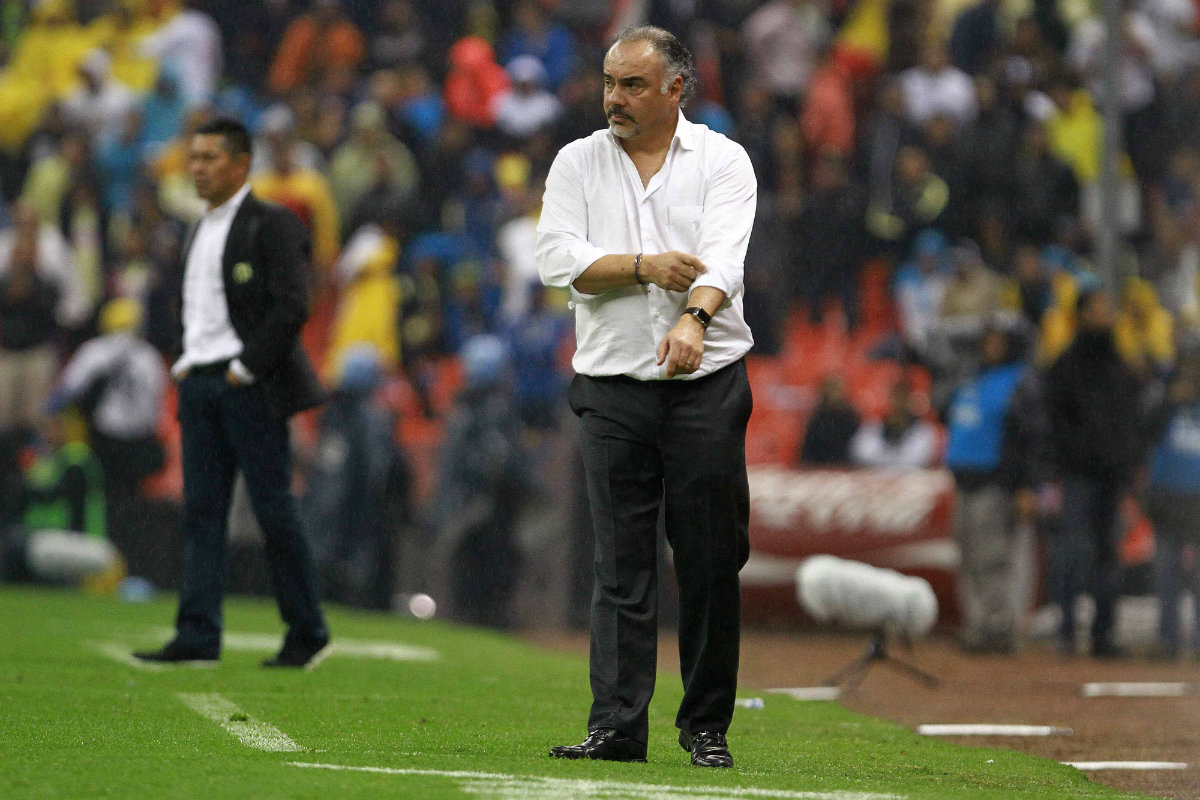 Guillermo Vázquez, técnico de Pumas