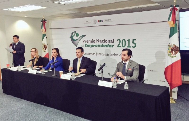 Durante la presentación de la convocatoria para el Premio Nacional del Emprendedor