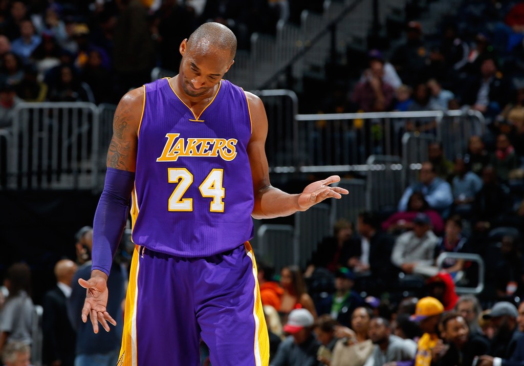 Kobe Bryant sumó una nueva derrota con los Lakers