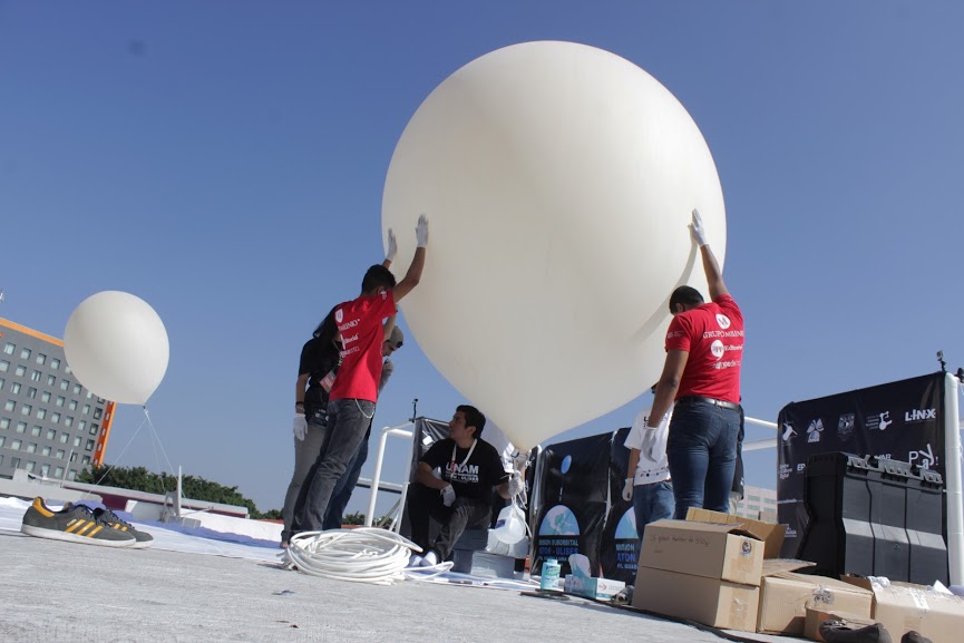 Lanzamiento de nanosatélite en la FIL