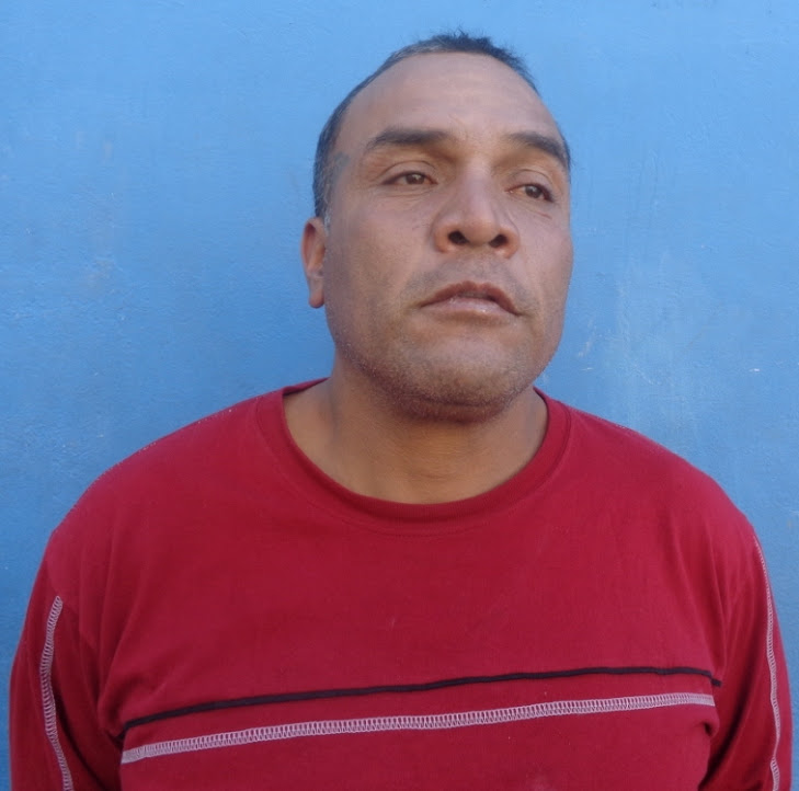 Luis Alfredo Rojas Emiliano fue detenido con el arma y el efectivo robado.