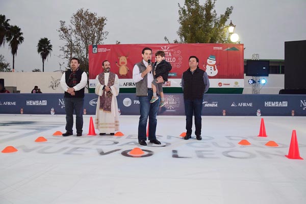 El munícipe Francisco Cienfuegos encabezó el evento de apertura.