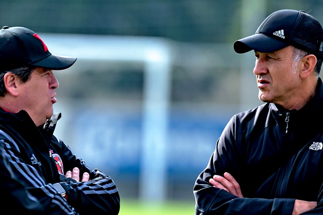 Miguel Herrera y Juan Carlos Osorio platicaron algunos minutos 