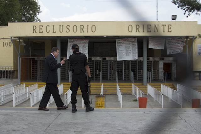 La Comisión de Derechos Humanos del DF acreditó detenciones ilegales de hasta 812 días en reclusorios de la capital del país.