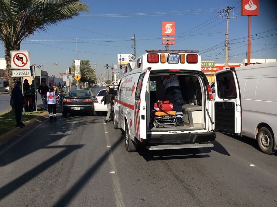 La conductora del Chevy resultó con una lesión en las cervicales.