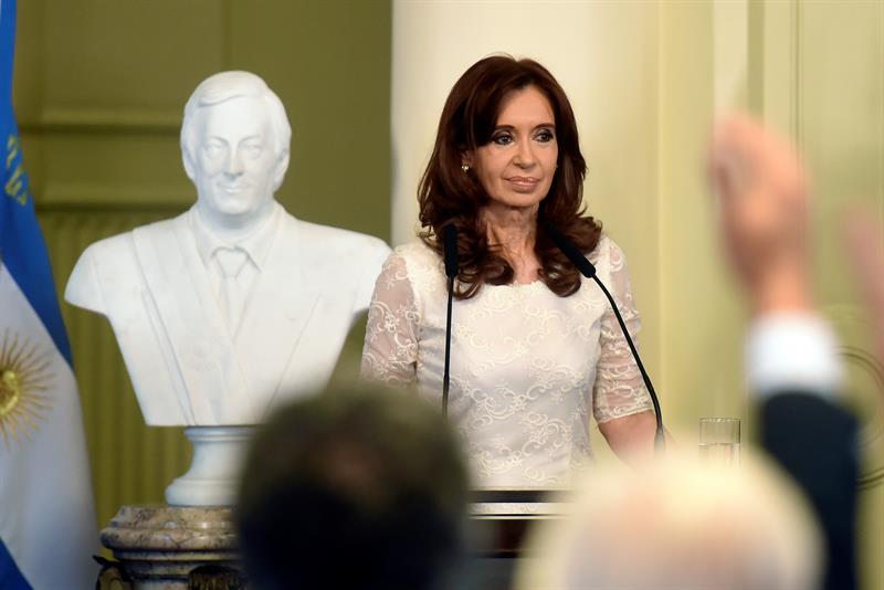 La presidenta de Argentina, Cristina Fernández de Kirchner, durante su último acto en la Casa Rosada.