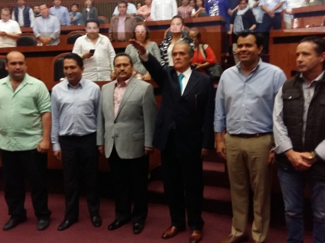 El abogado Javier Olea rindió protesta como Fiscal de Guerrero por un periodo de seis años.  