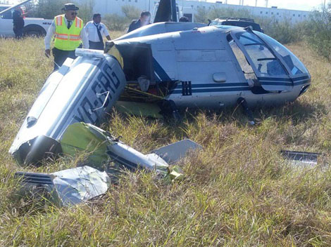El helicoptero cayó aproximadamente a cinco kilómetros al poniente del aeropuerto. 