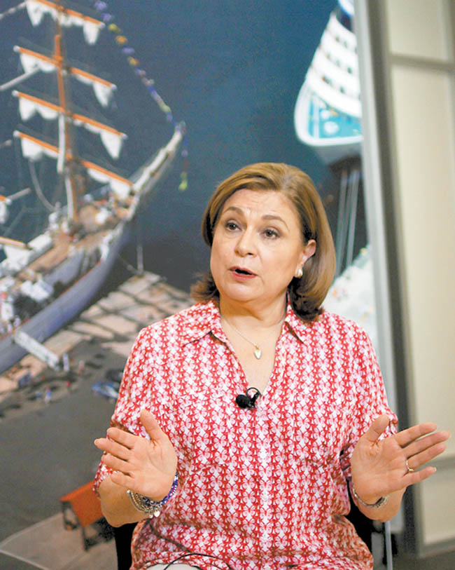 La titular de la PGR. 
