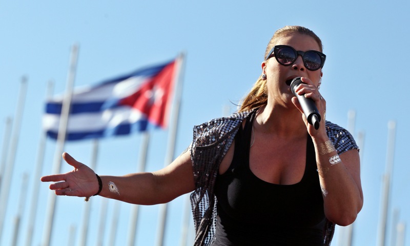 La cantante puso a bailar a miles de cubanos en la capital. 