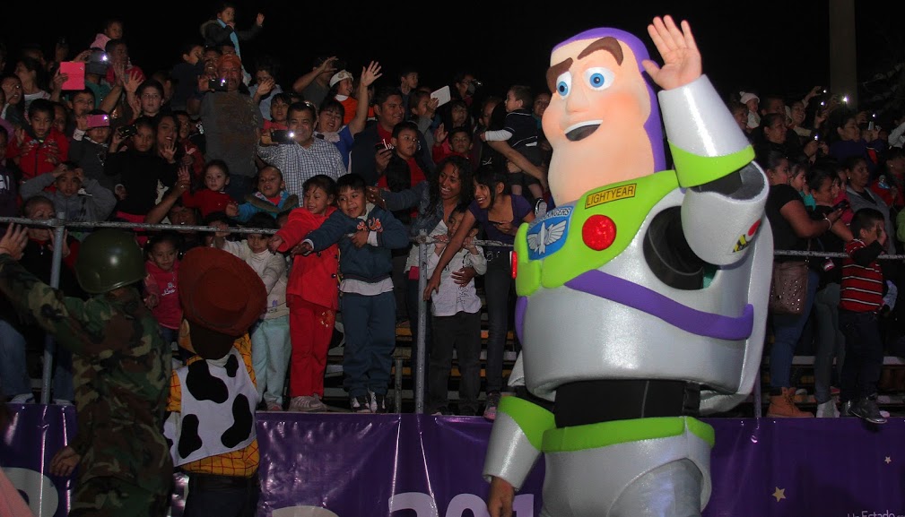 'Coahuila brilla 2015' arranca el fervor navideño.