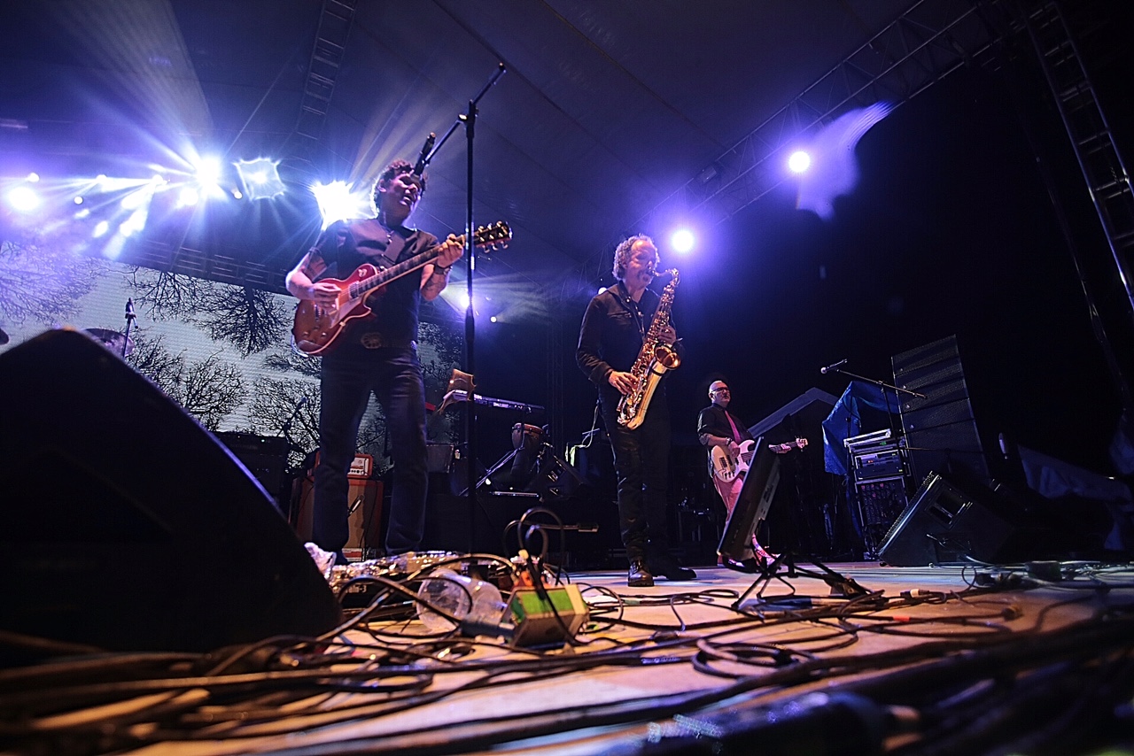 El foro de la concha acústica del parque Agua Azul volvió a sonar con los acordes de Caifanes y Cuca