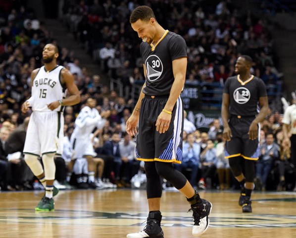 Stephen Curry lamenta la derrota de los Golden State Warriors