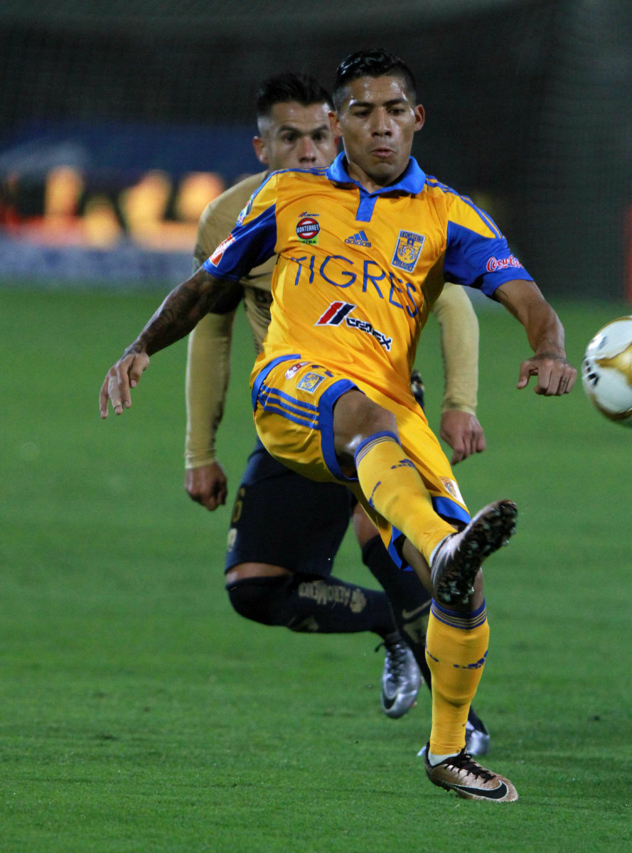 Javier Aquino 