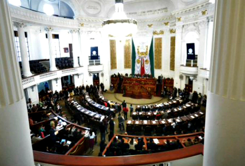 Perredistas y panistas fueron nombrados en puestos administrativos de la Asamblea Legislativa del Distrito Federal.