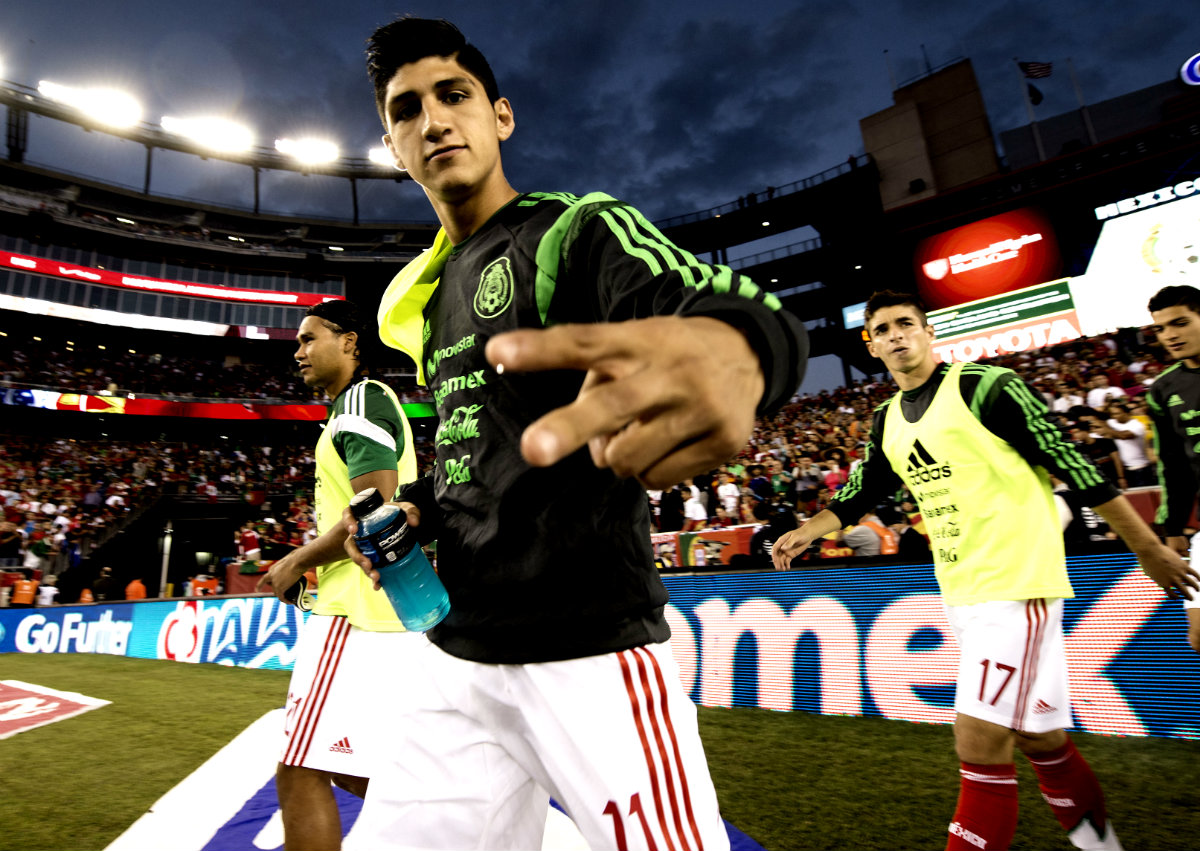 Alan Pulido, delantero mexicano 