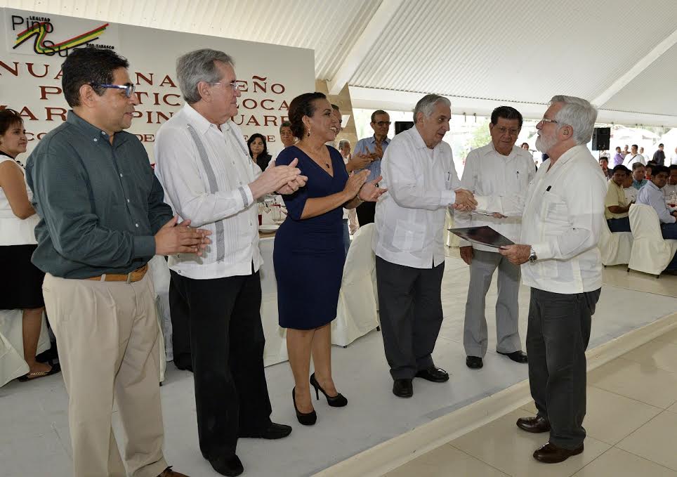 El gobernador responsabilizó al Consejo Municipal de no haber hecho su trabajo en la elección. 