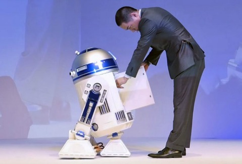 El refrigerador en forma de R2D2 tendrá un costo de más de 150 mil pesos. 