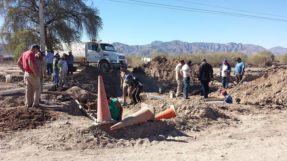 Este jueves, una falla eléctrica en los pozos de agua de Lerdo, dejó sin agua potable a toda la ciudad.