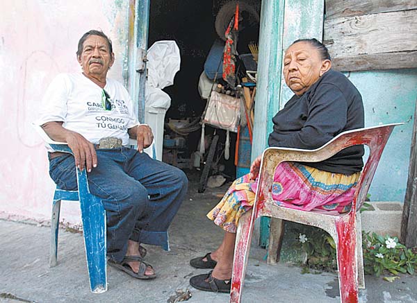 Don Alma Pavón y su esposa, Hilda Pacheco.