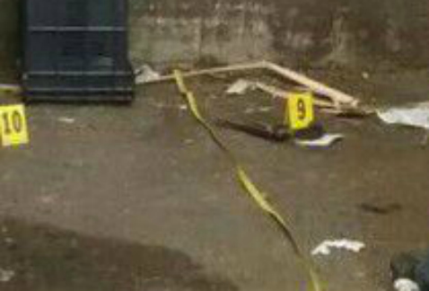 Peritos de la Procuraduría General de Justicia del Distrito Federal iniciaron la investigación sobre una balacera ocurrida esta mañana en la Centra de