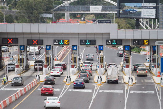 El costo de la Autopista del Sol tendrá un descuento del 50 por ciento. 